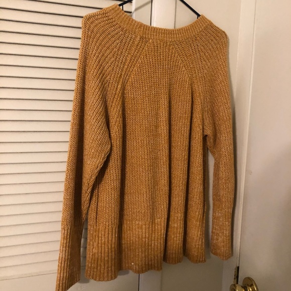 Universal Thread Knitted Sweater - Picture 3 of 4